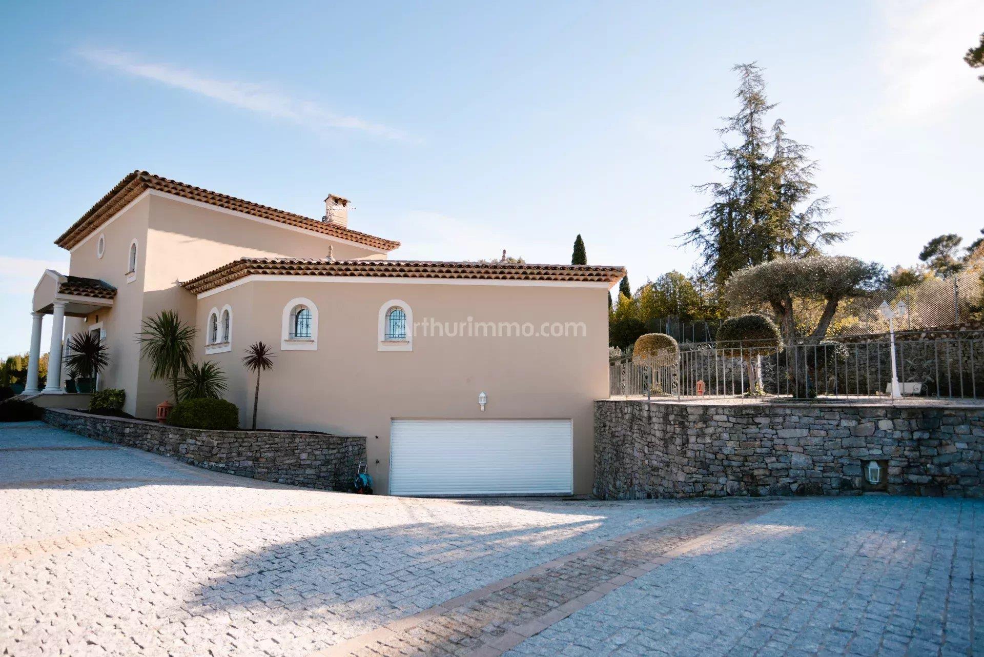 Maison à vendre, 225m², Draguignan