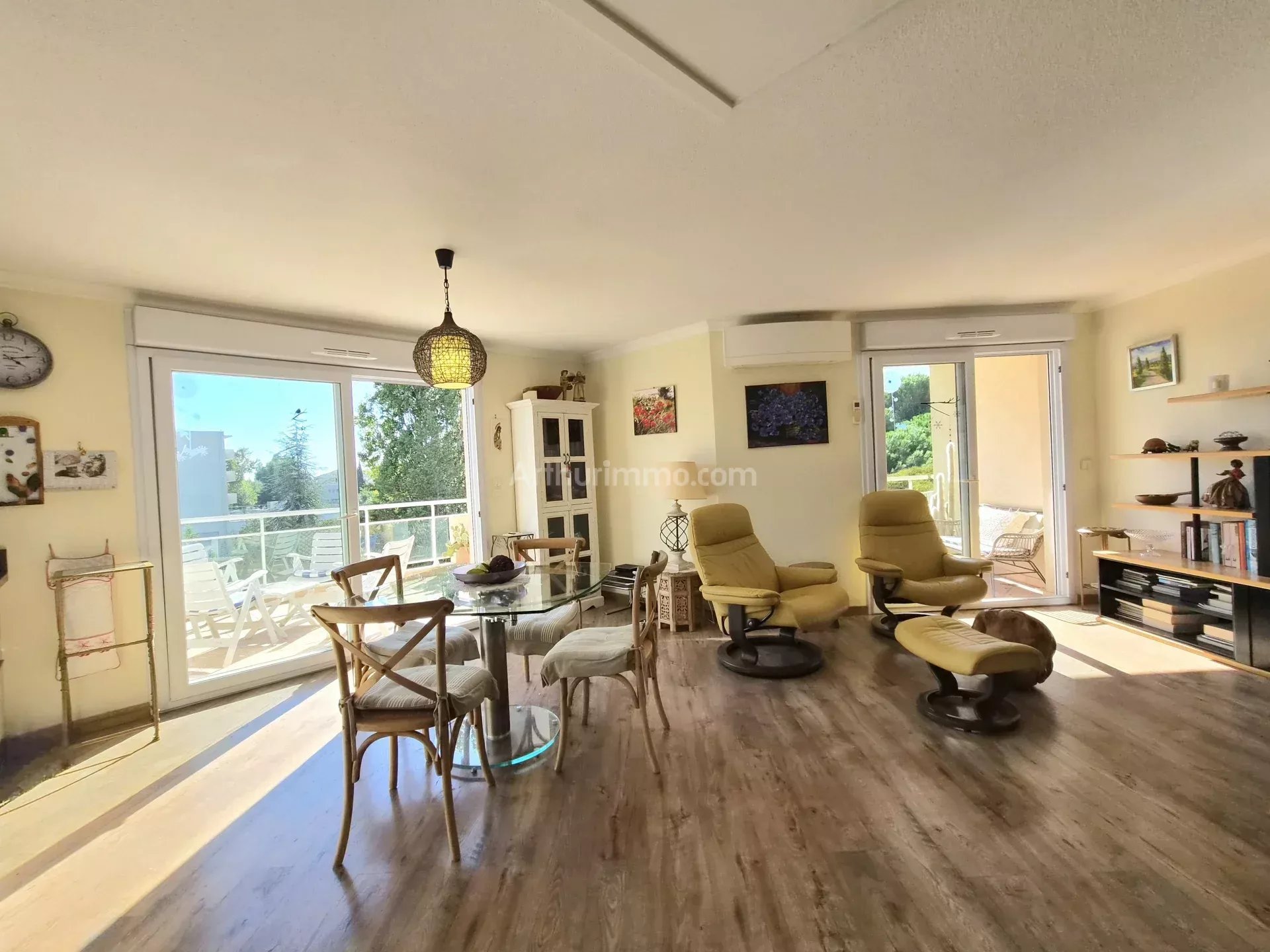 Appartement à vendre, 72m², Fréjus