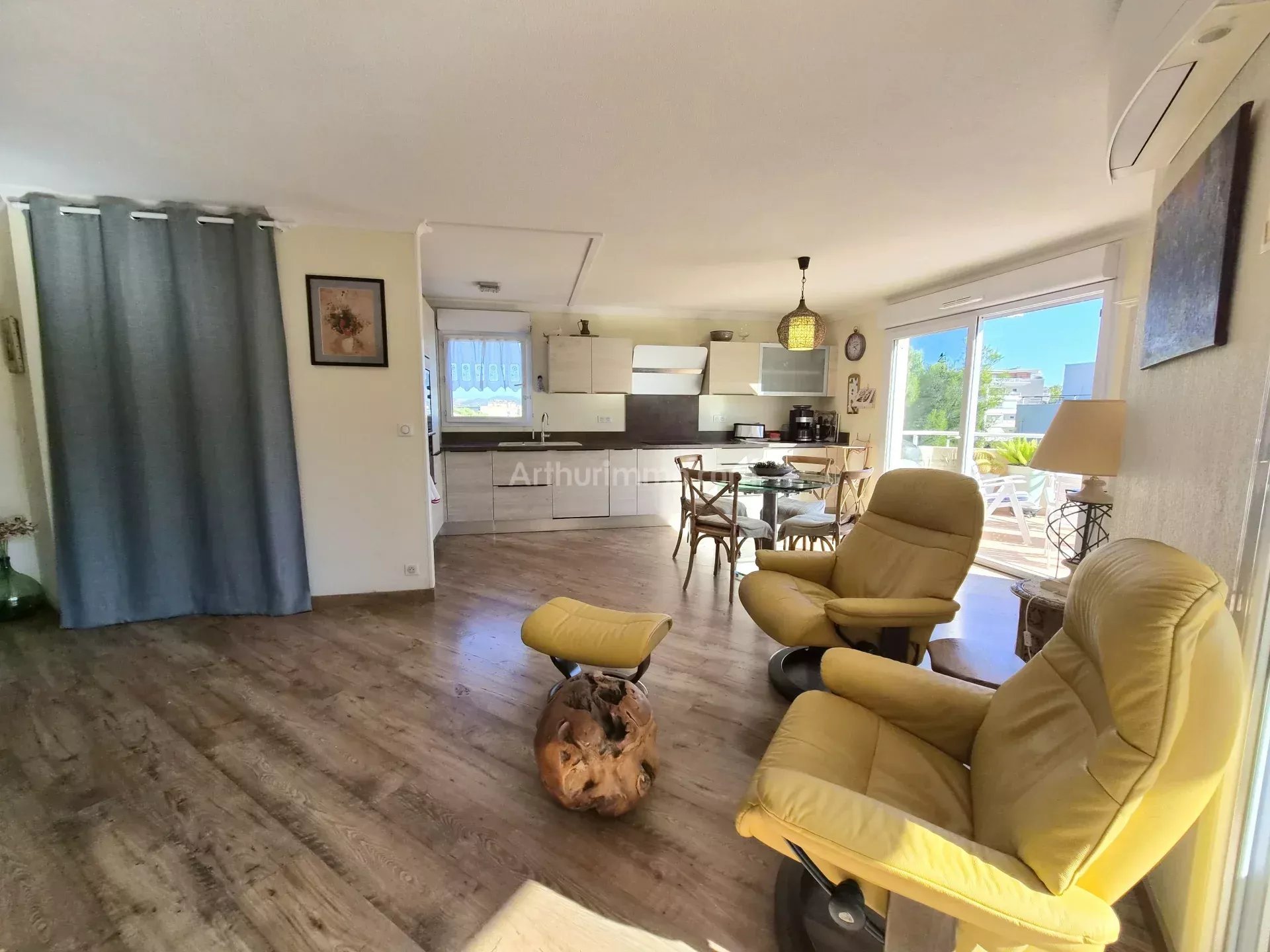 Appartement à vendre, 72m², Fréjus