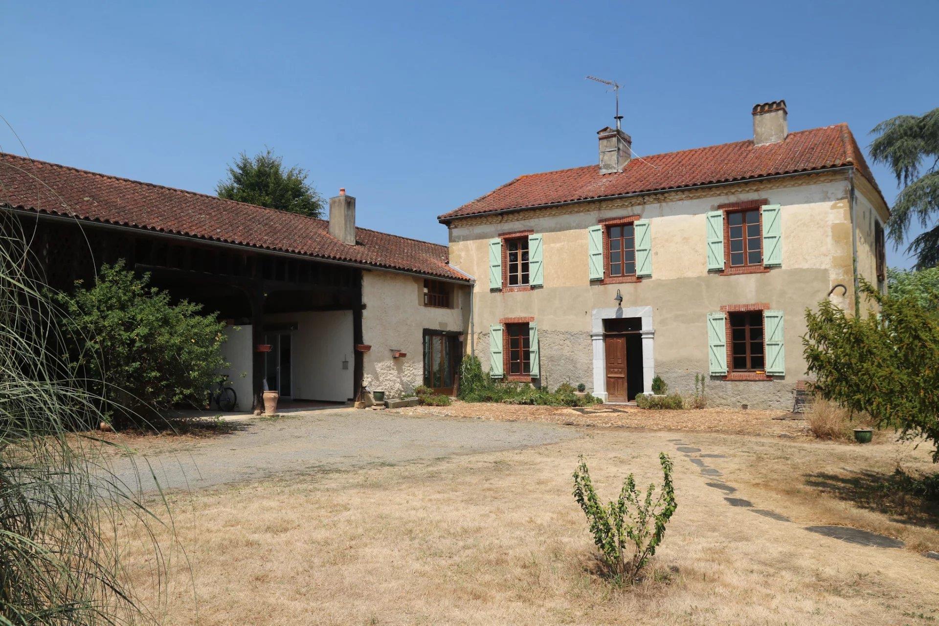 Maison à vendre, 260m², Laguian-Mazous