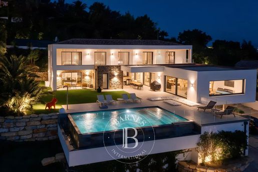 Maison 8 pièces 410 m² · à Roquebrune-sur-Argens · 410 m² · 5 850 000 €