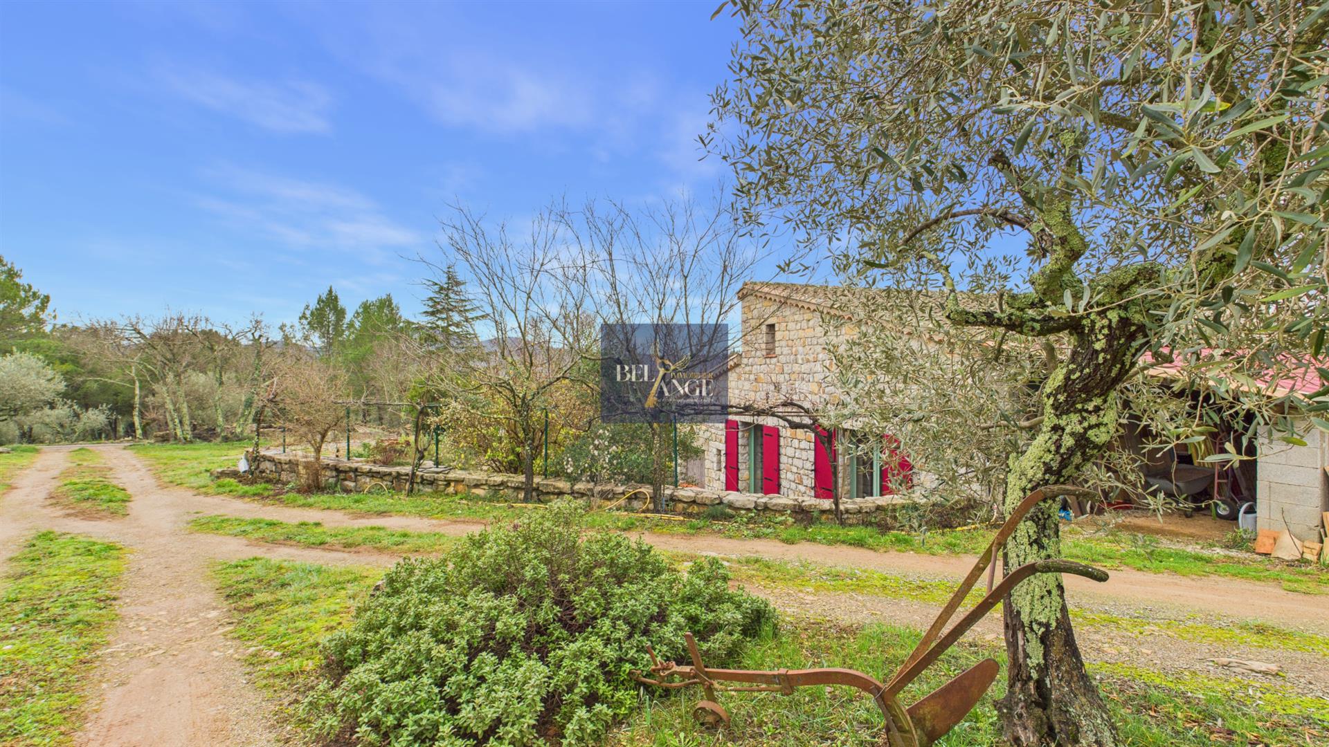 Maison à vendre, 223m², Saint-André-de-Cruzières