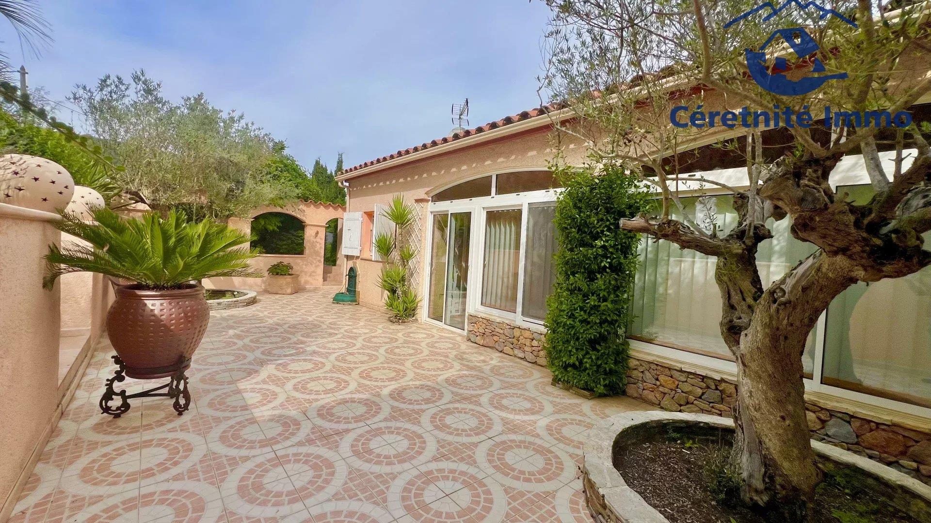 Maison à vendre, 225m², Reynès