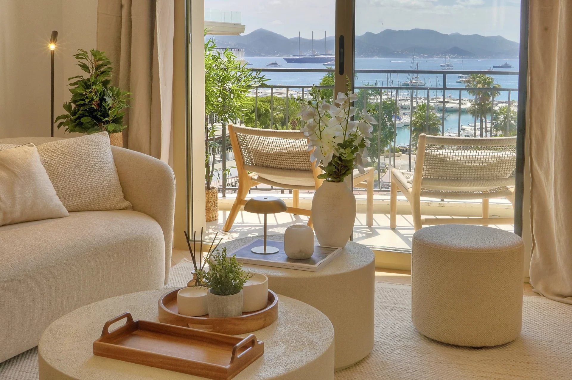 Sea View apartment for sale on the Croisette, Cannes - View 6