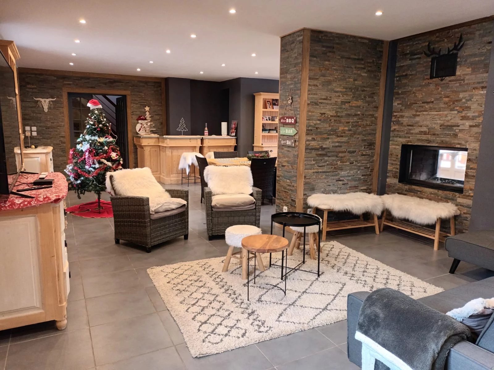 Maison à vendre, 880m², Allos