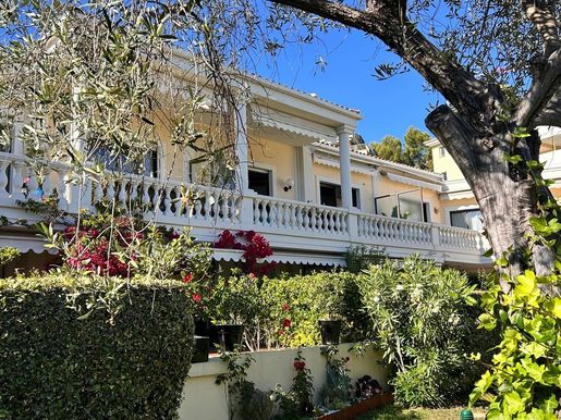Appartement 4 pièces 137 m² · à Cannes · 137 m² · 825 000 €