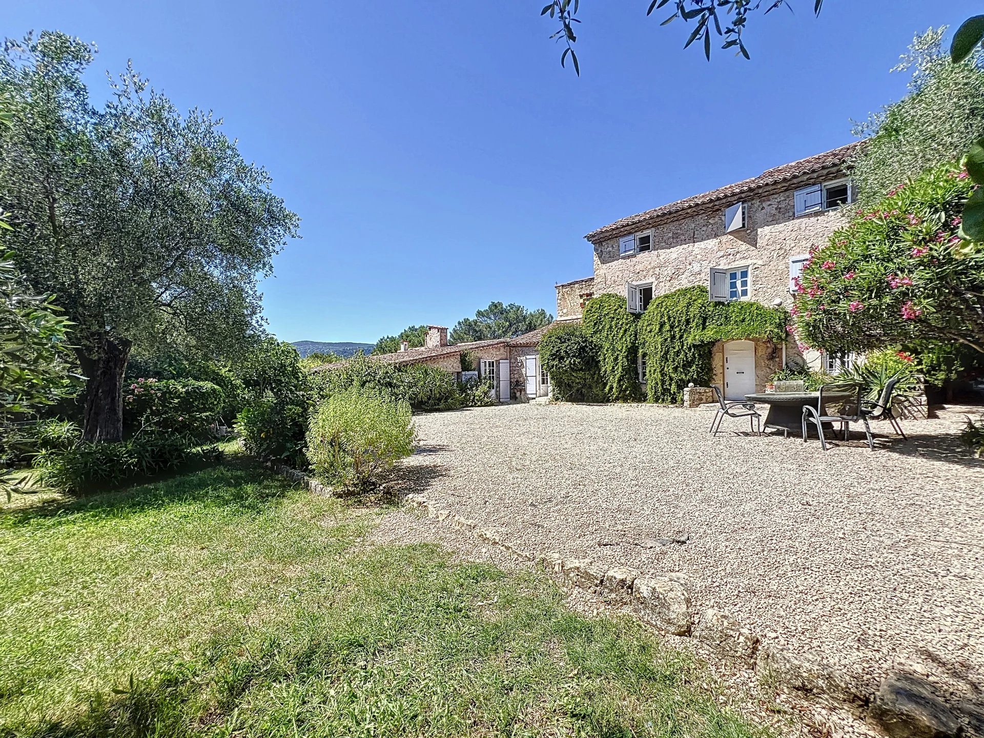 Maison à vendre, 360m², Grasse