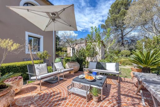 Maison 7 pièces 230 m² · à Grasse · 230 m² · 1 850 000 €