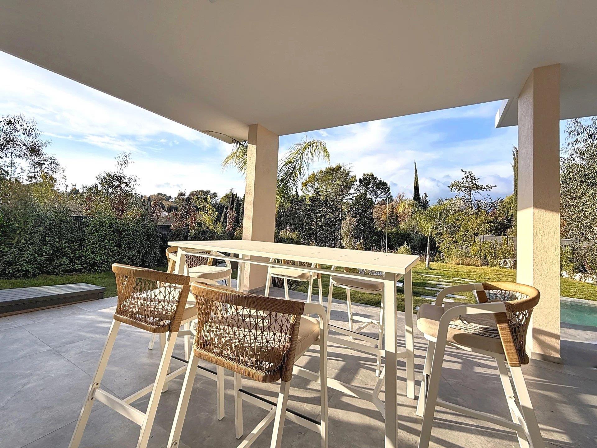 Maison à vendre, 210m², Valbonne