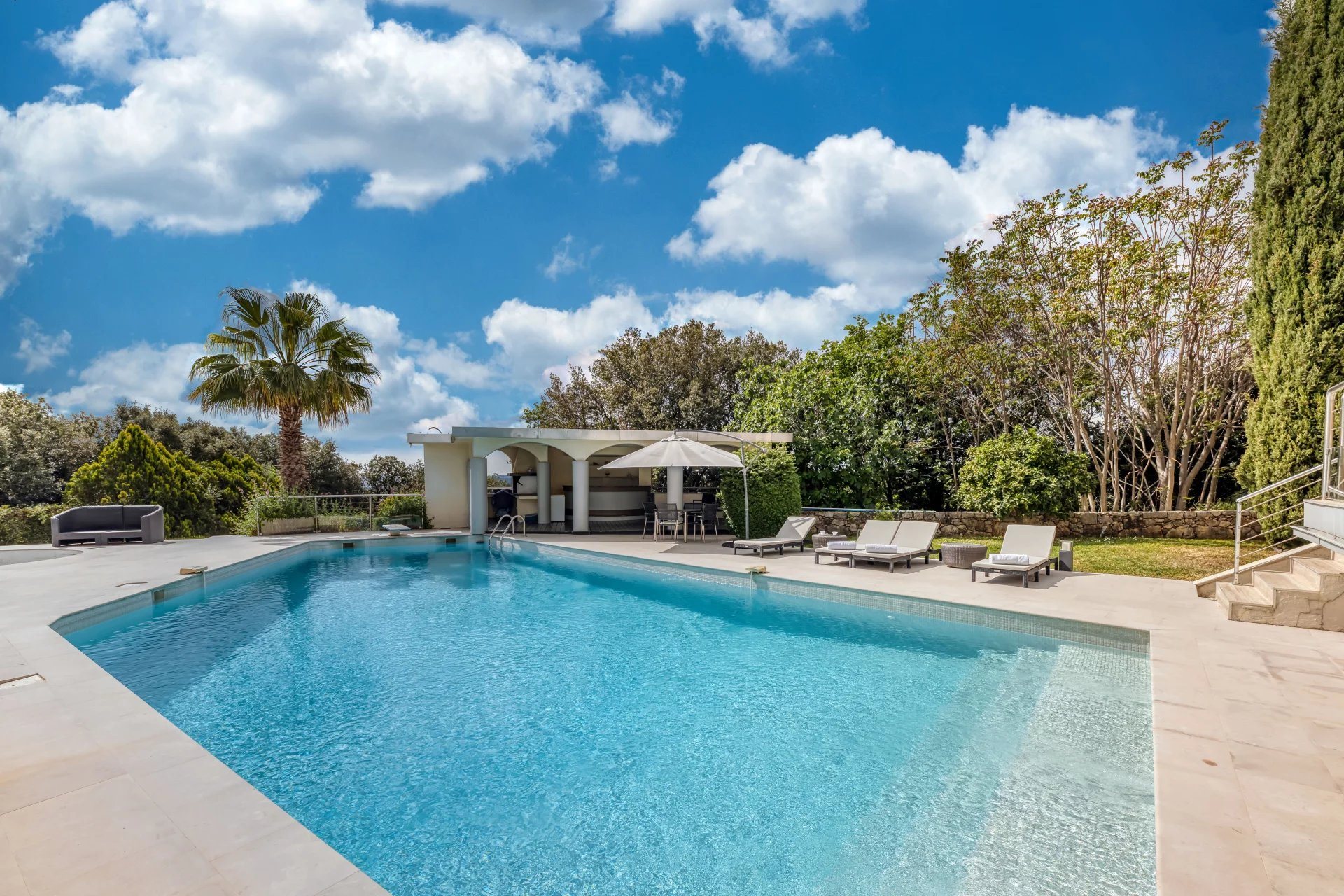 Maison à vendre, 630m², Valbonne