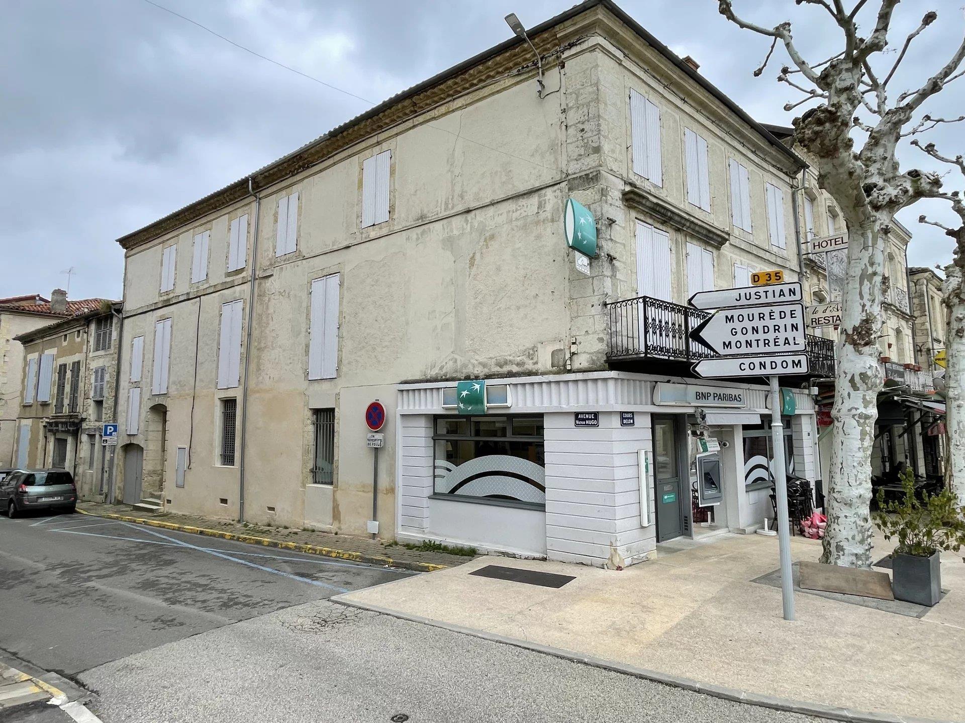 Maison à vendre, 340m², Vic-Fezensac