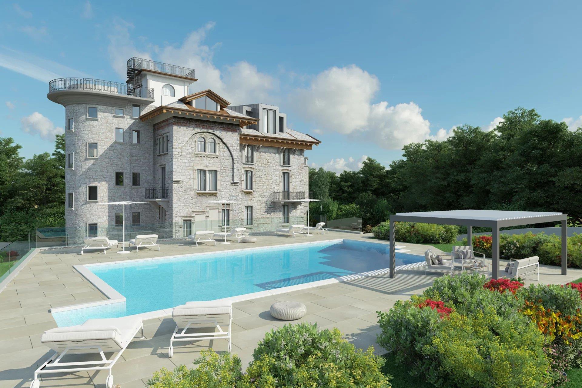 Prestigious period villa for sale in Baveno in need of renovation
