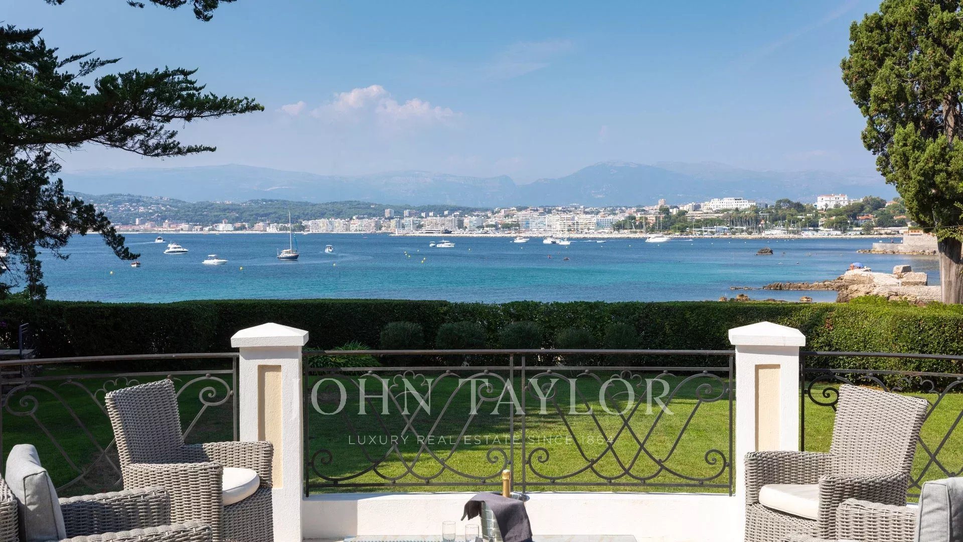 Maison à vendre, 667m², Antibes