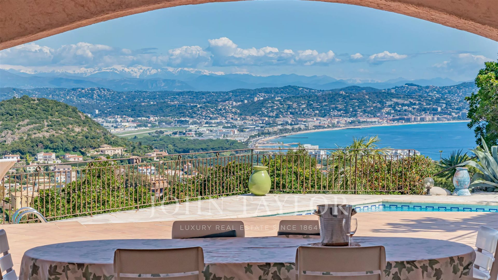 Maison à vendre, 315m², Théoule-sur-Mer