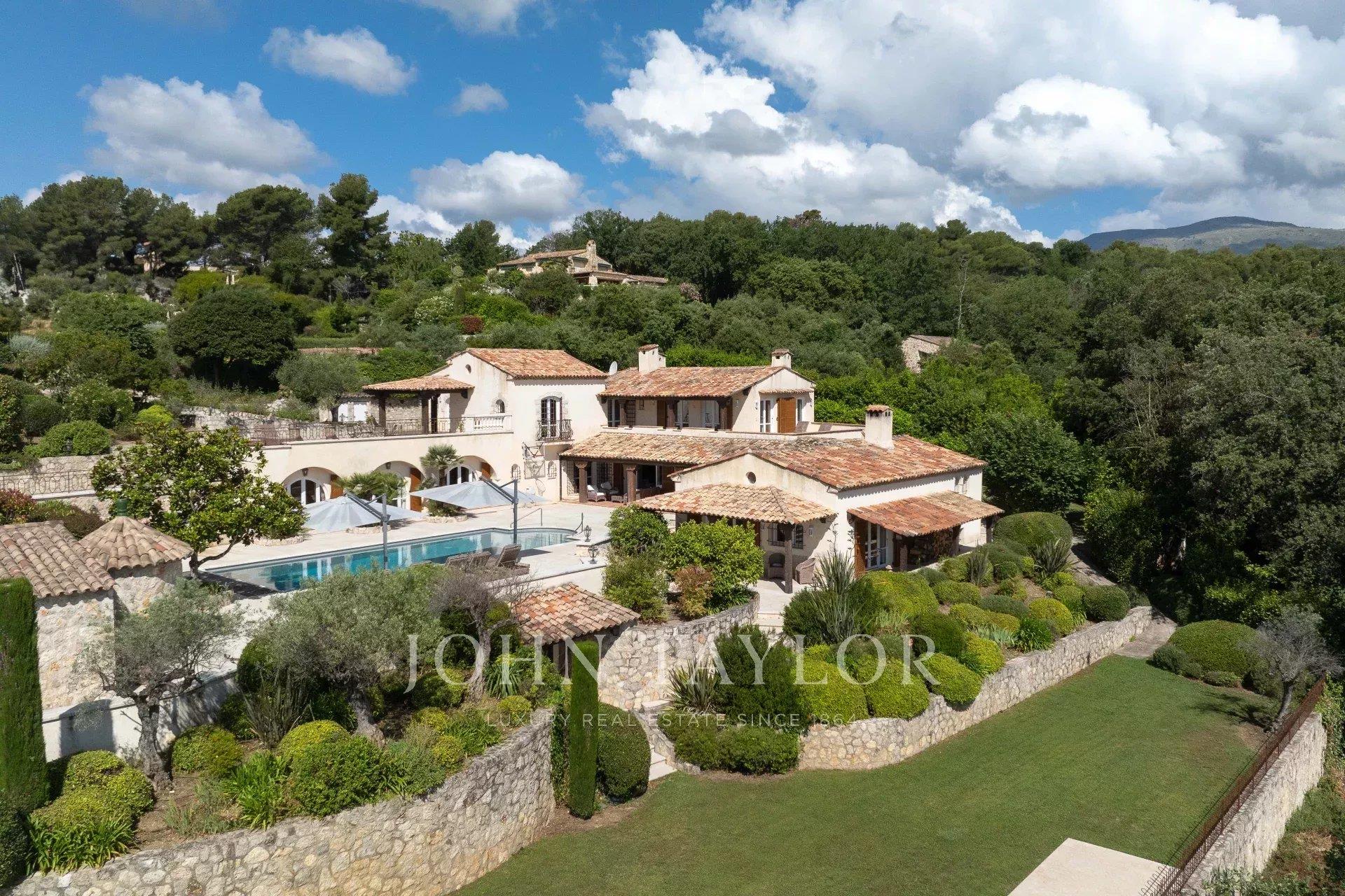 Maison à vendre, 437m², La Colle-sur-Loup