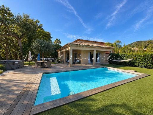 Maison 5 pièces 130 m² · à Grimaud · 130 m² · 879 000 €
