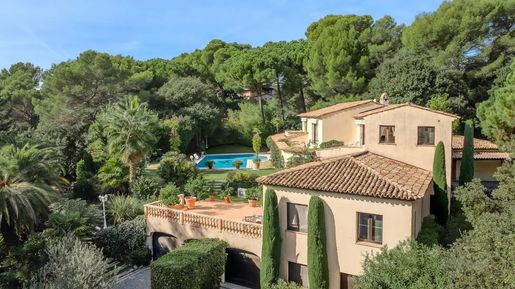 Maison 8 pièces 435 m² · à Mougins · 435 m² · 3 600 000 €