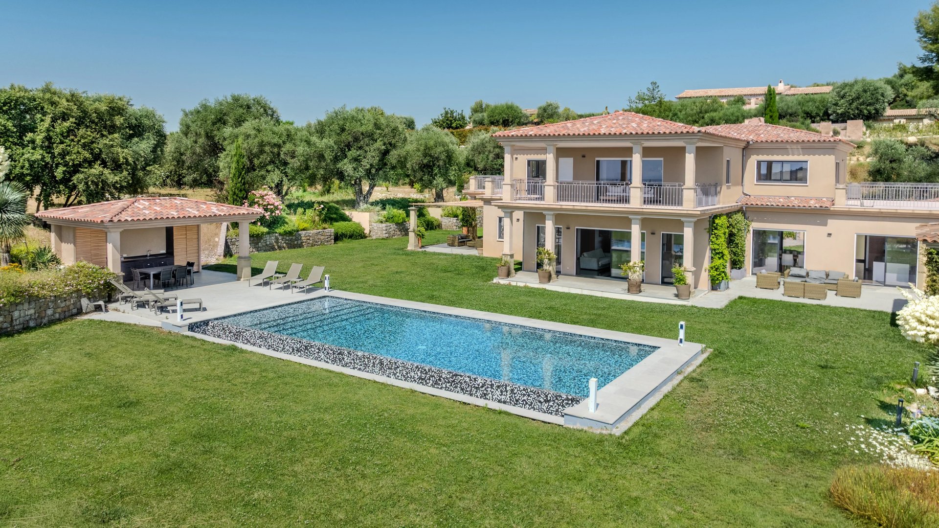 Maison à vendre, 570m², Roquefort-les-Pins