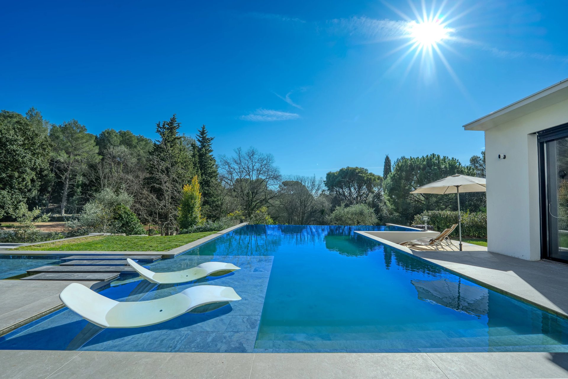 Maison à vendre, 323m², Roquefort-les-Pins