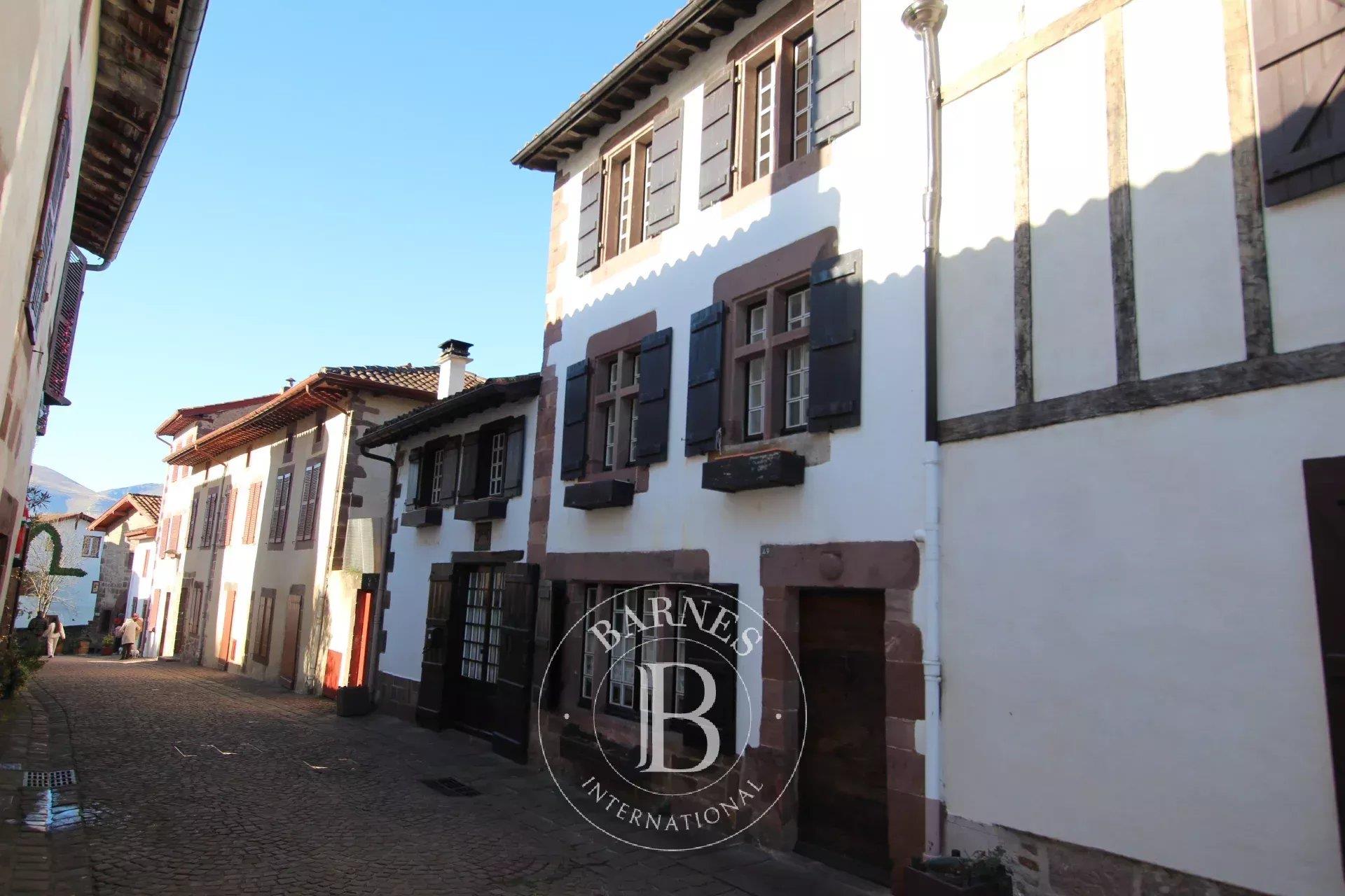 Maison à vendre, 270m², Saint-Jean-Pied-de-Port