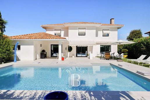 Maison 6 pièces 220 m² · à Anglet · 220 m² · 2 170 000 €