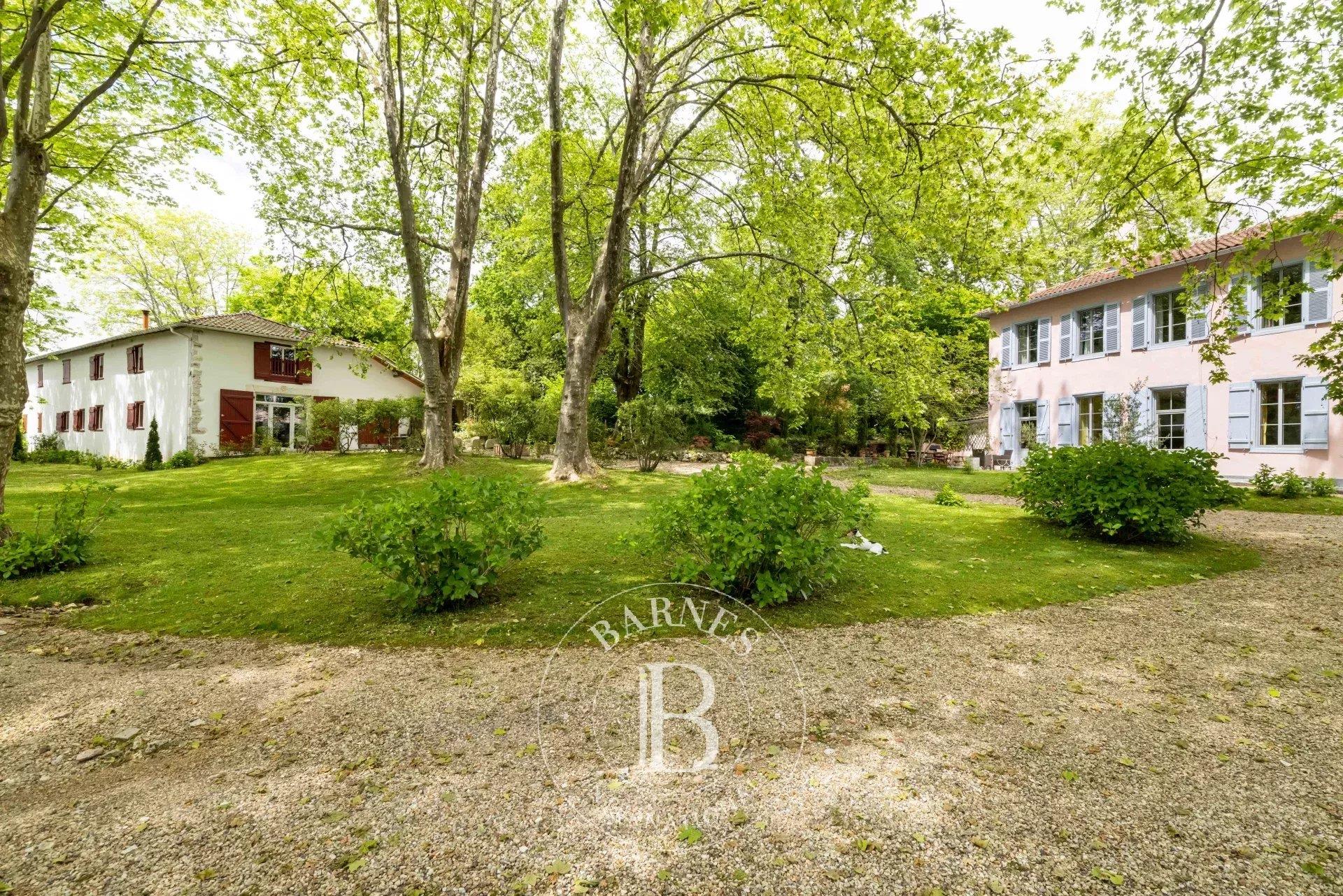 Maison à vendre, 600m², Saint-Pierre-d'Irube