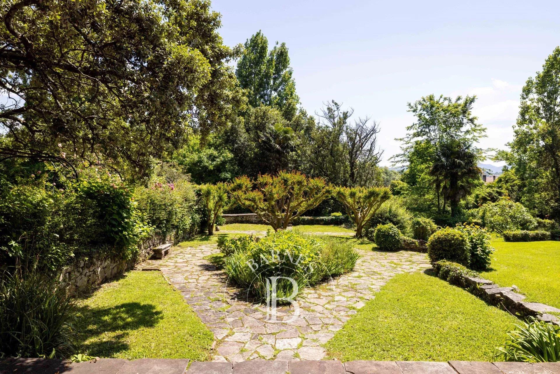 Maison à vendre, 500m², Saint-Jean-de-Luz