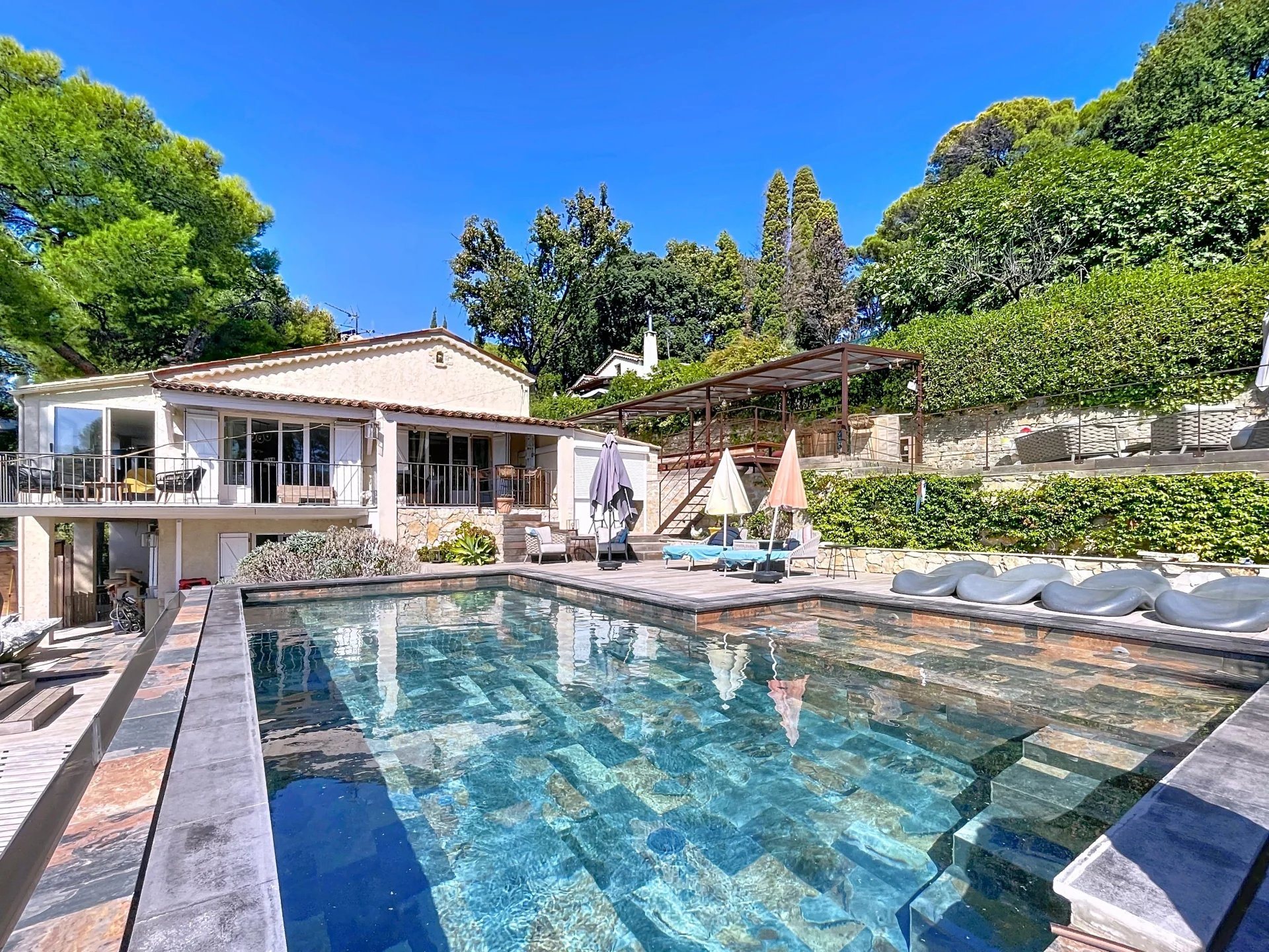 Maison à louer, 227m², Le Cannet