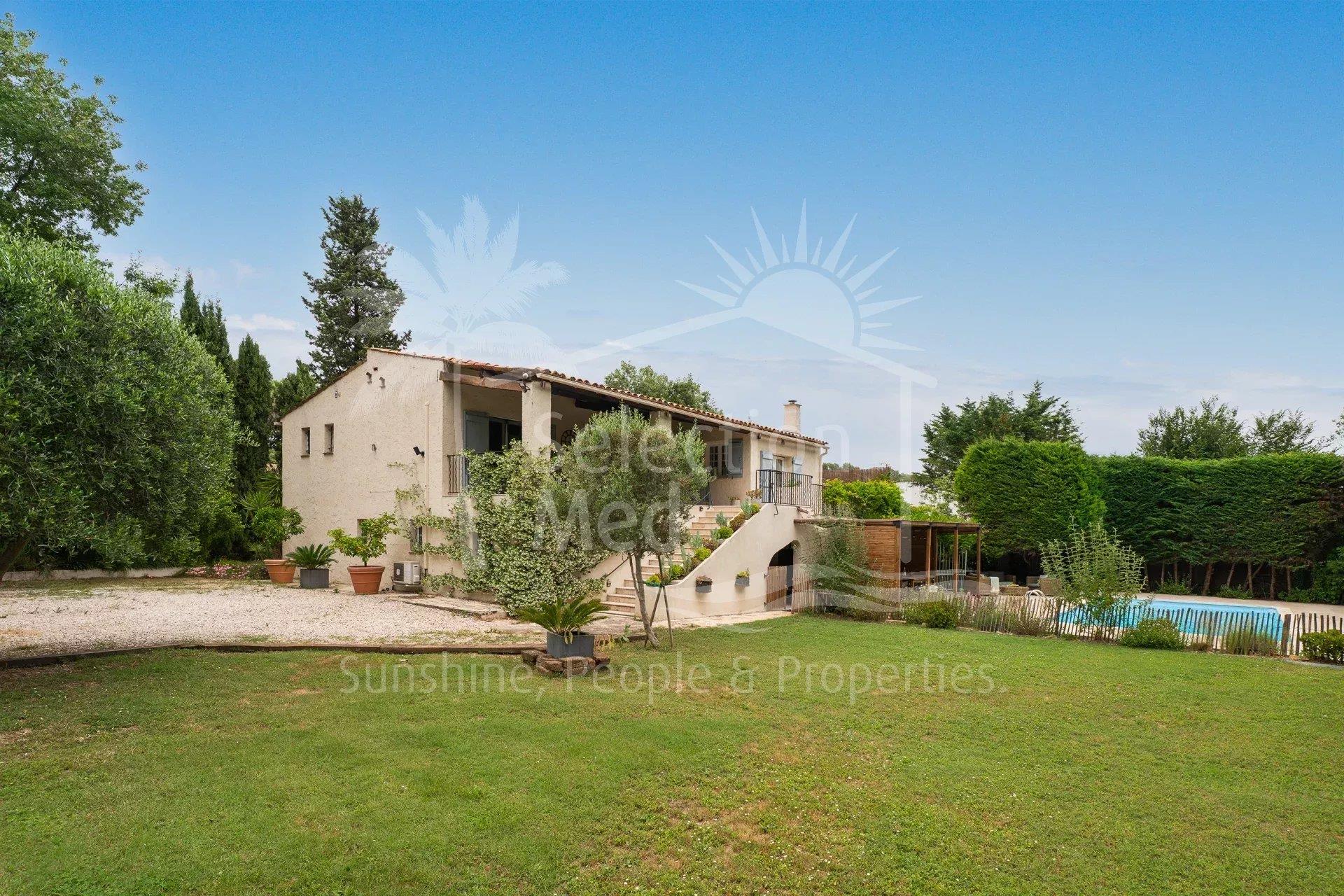 Maison à vendre, 239m², Valbonne