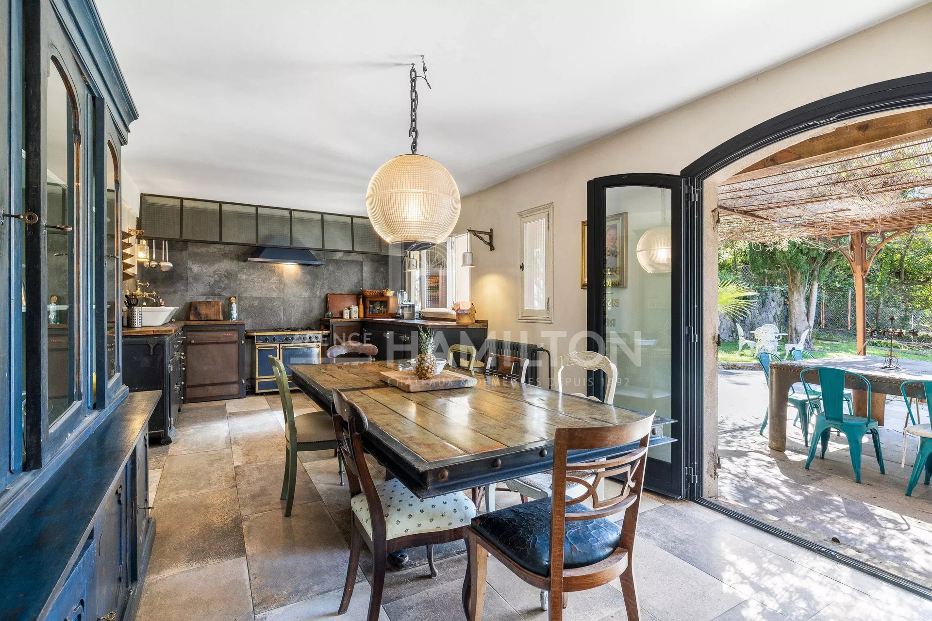 Maison à vendre, 230m², Grasse