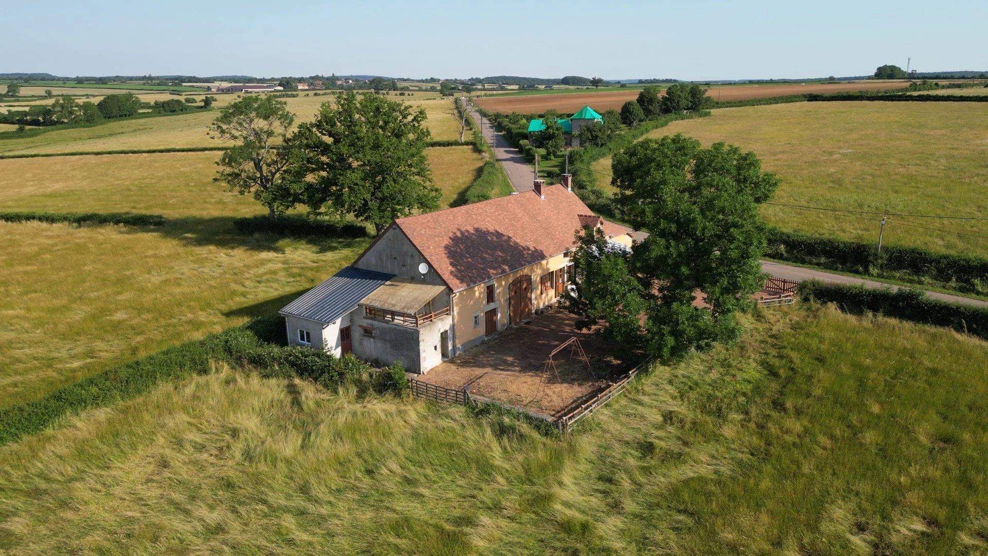 Maison à vendre, 113m², Liernais