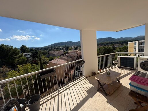 Appartement 4 pièces 76 m² · à Aubagne · 76 m² · 275 000 €