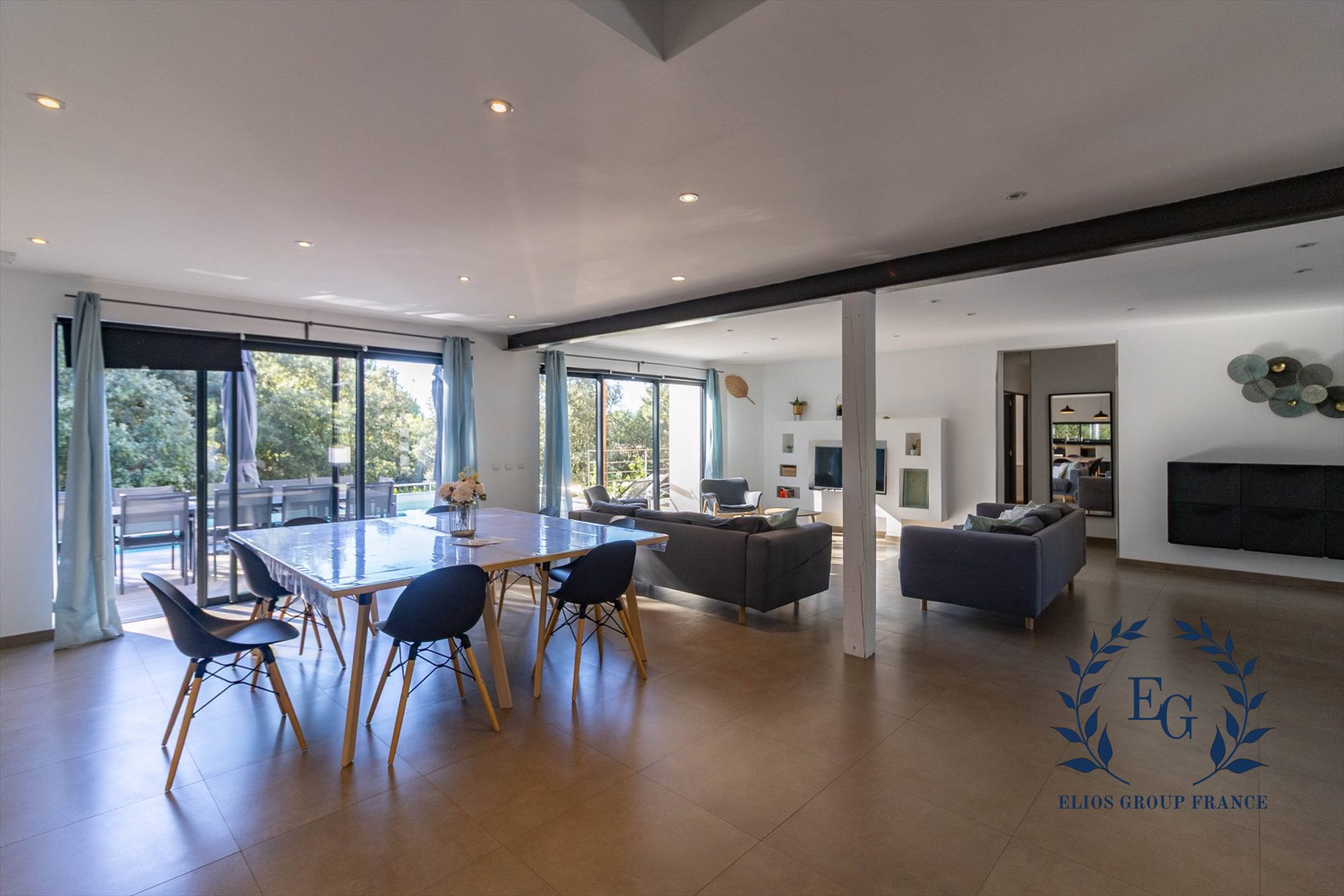 Maison à vendre, 300m², Flassans-sur-Issole