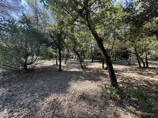 Terrain, terrain 2029 m² — Nans-les-Pins (Var) · 270 300 €