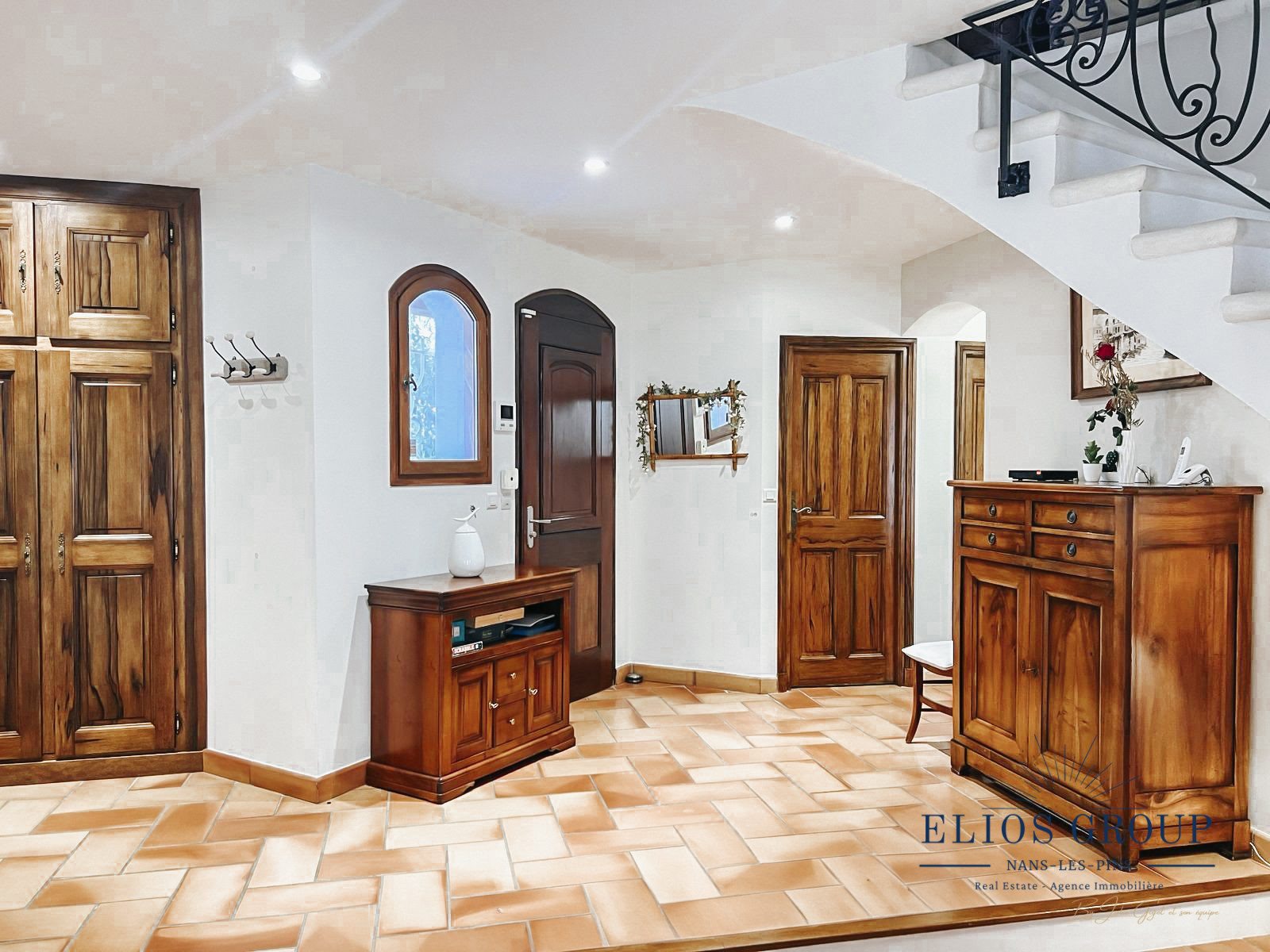 Maison à vendre, 220m², Nans-les-Pins
