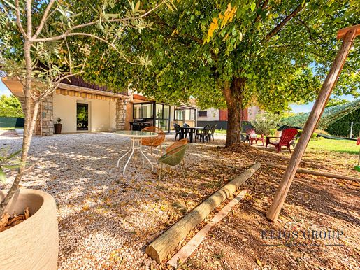 Maison 6 pièces 177 m² · à Tourves · 177 m² · 555 000 €