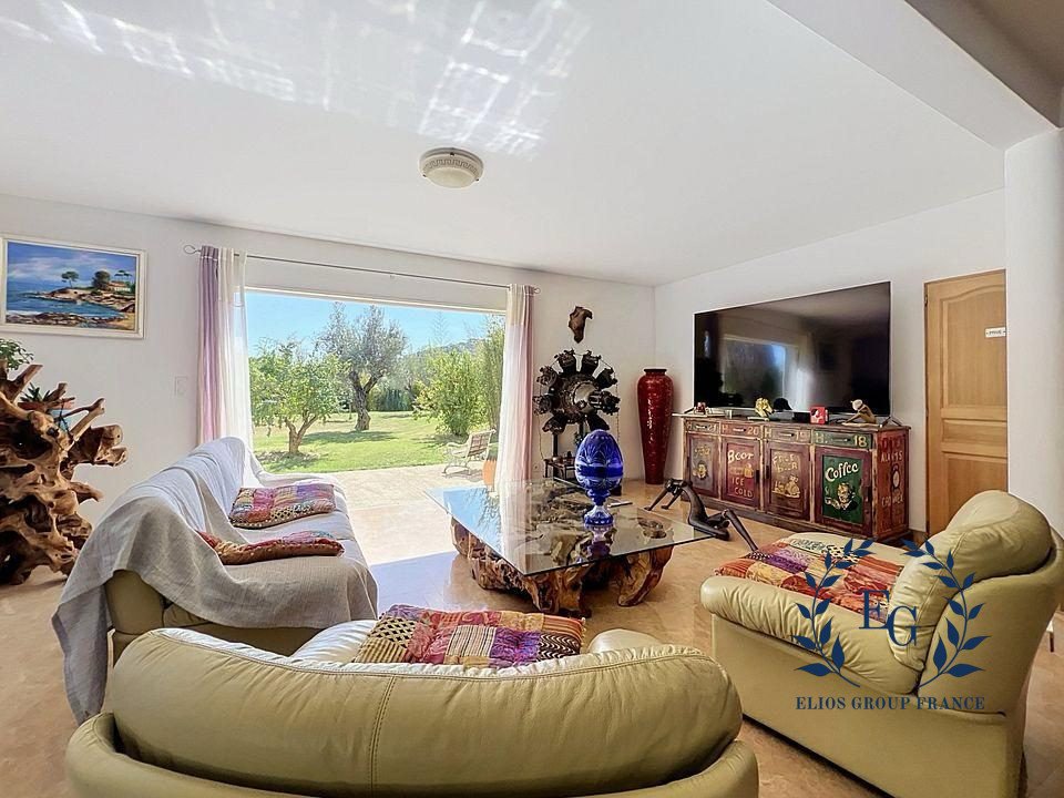 Maison à vendre, 160m², Carnoules