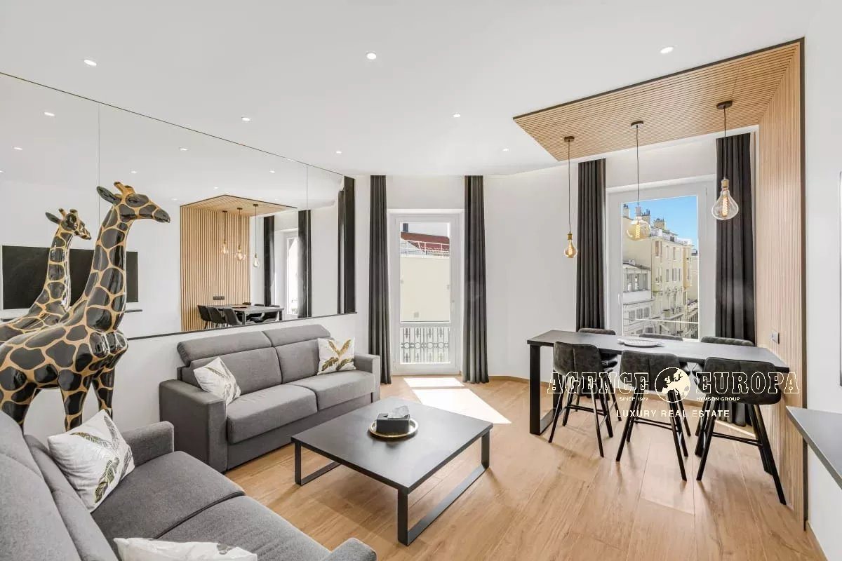Cannes Centre - A Set Of 3 Apartments Totaling 180 Sqm
