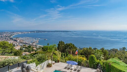 Maison 9 pièces 337 m² · à Cannes · 337 m² · 8 000 000 €