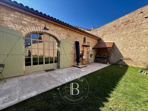 Maison 13 pièces 386 m² · à Givry · 386 m² · 1 166 000 €