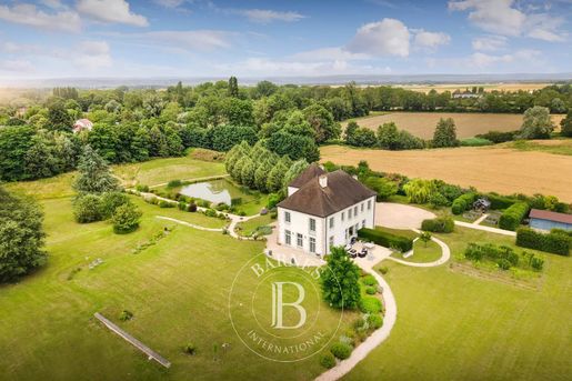 Maison 13 pièces 397 m² · à Beaune · 397 m² · 2 500 000 €