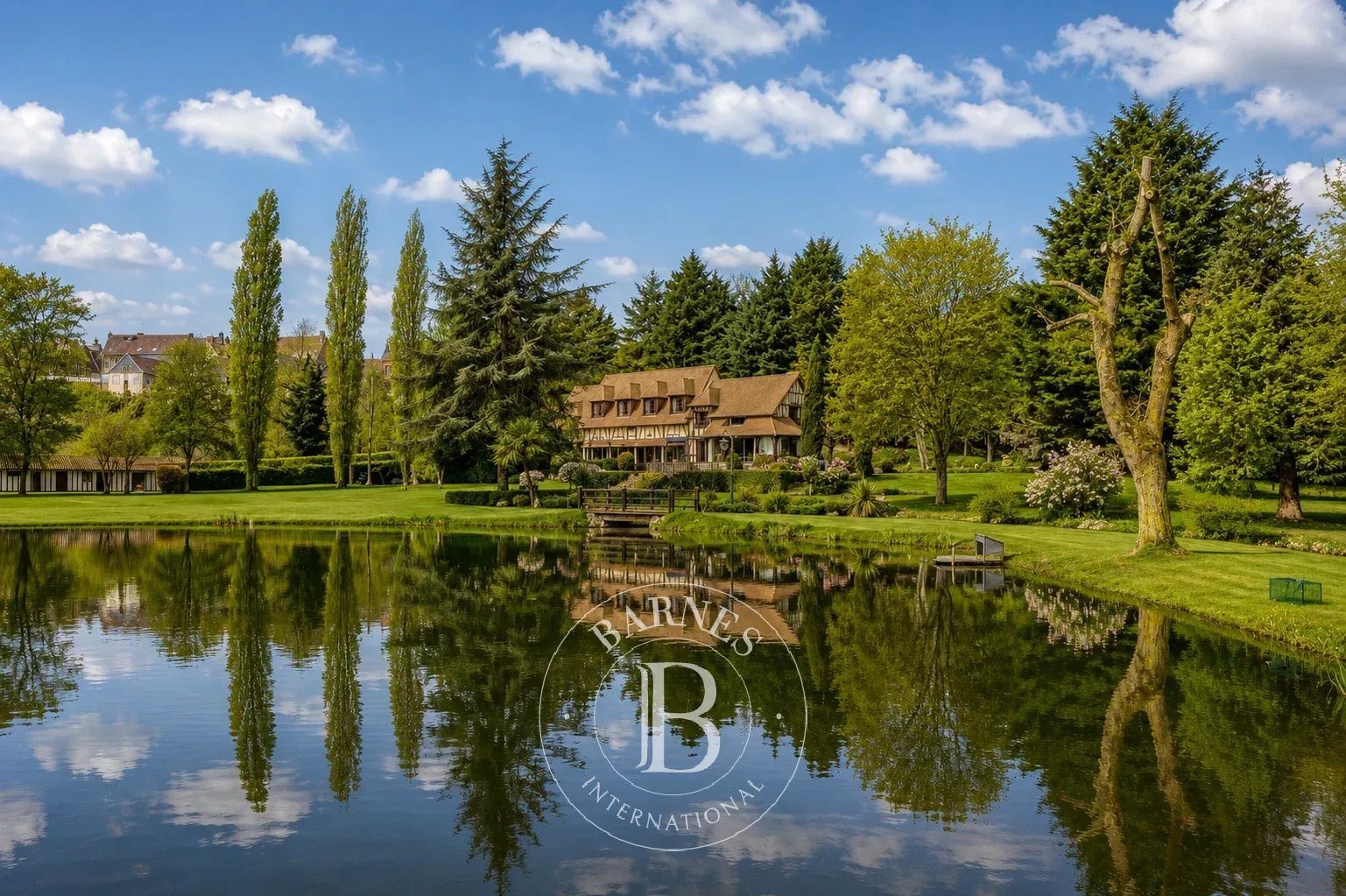 Maison à vendre, 296m², Conches-en-Ouche