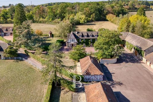 Maison 10 pièces 600 m² · à Argentan · 600 m² · 2 700 000 €