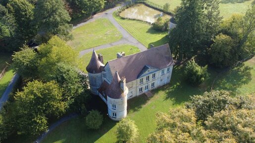 Maison 14 pièces 320 m² · à Livarot-Pays-d'Auge · 320 m² · 940 000 €