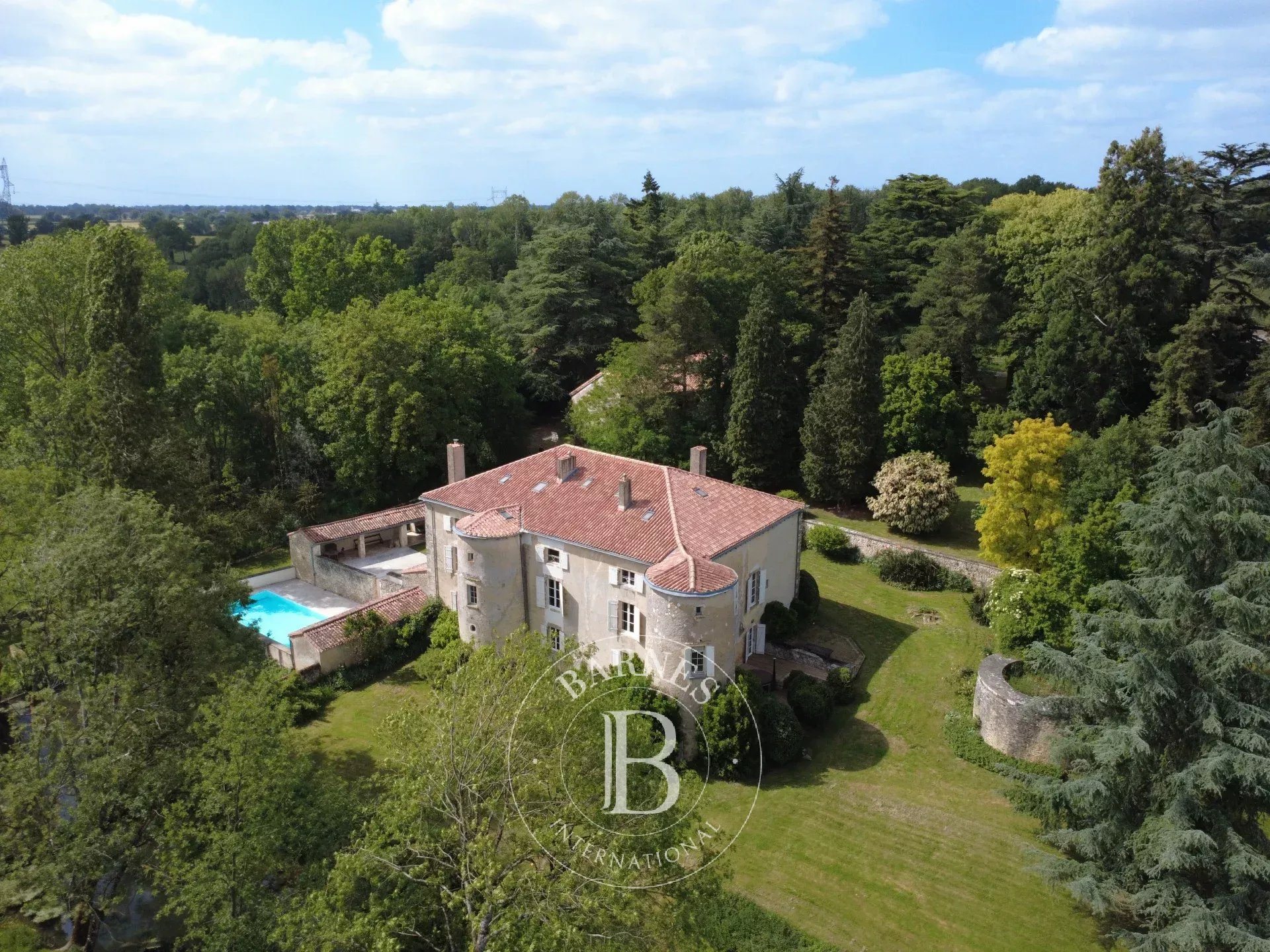 Maison à vendre, 1000m², Poitiers