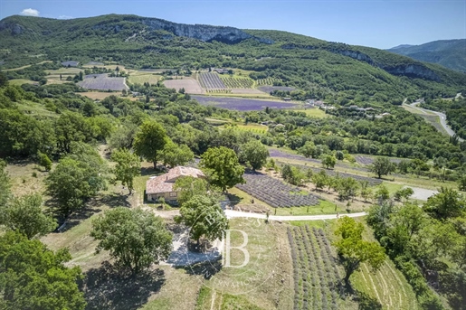 Maison 10 pièces 356 m² · à La Bégude-de-Mazenc · 356 m² · 1 850 000 €