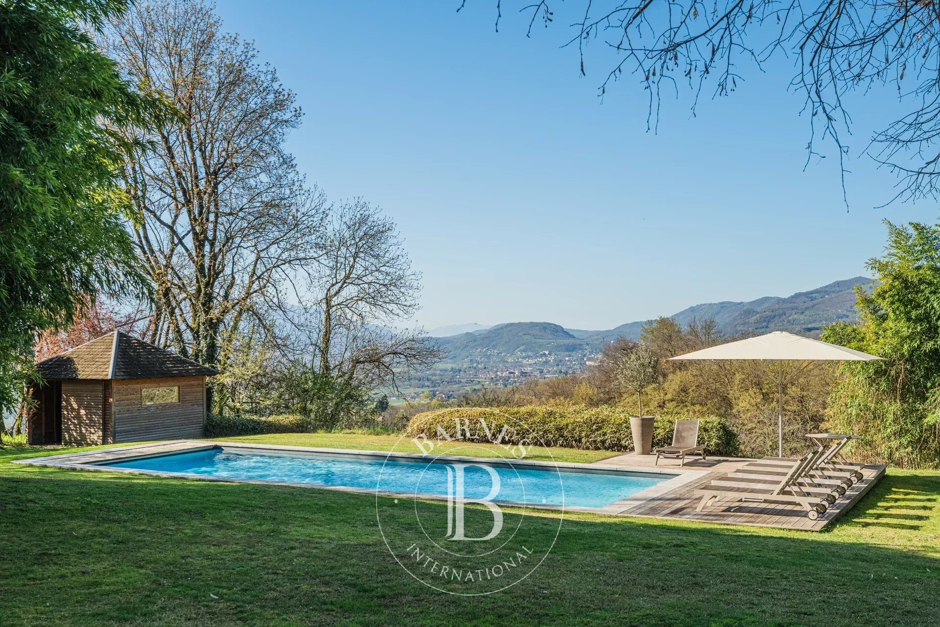 Maison à vendre, 303m², Charnècles