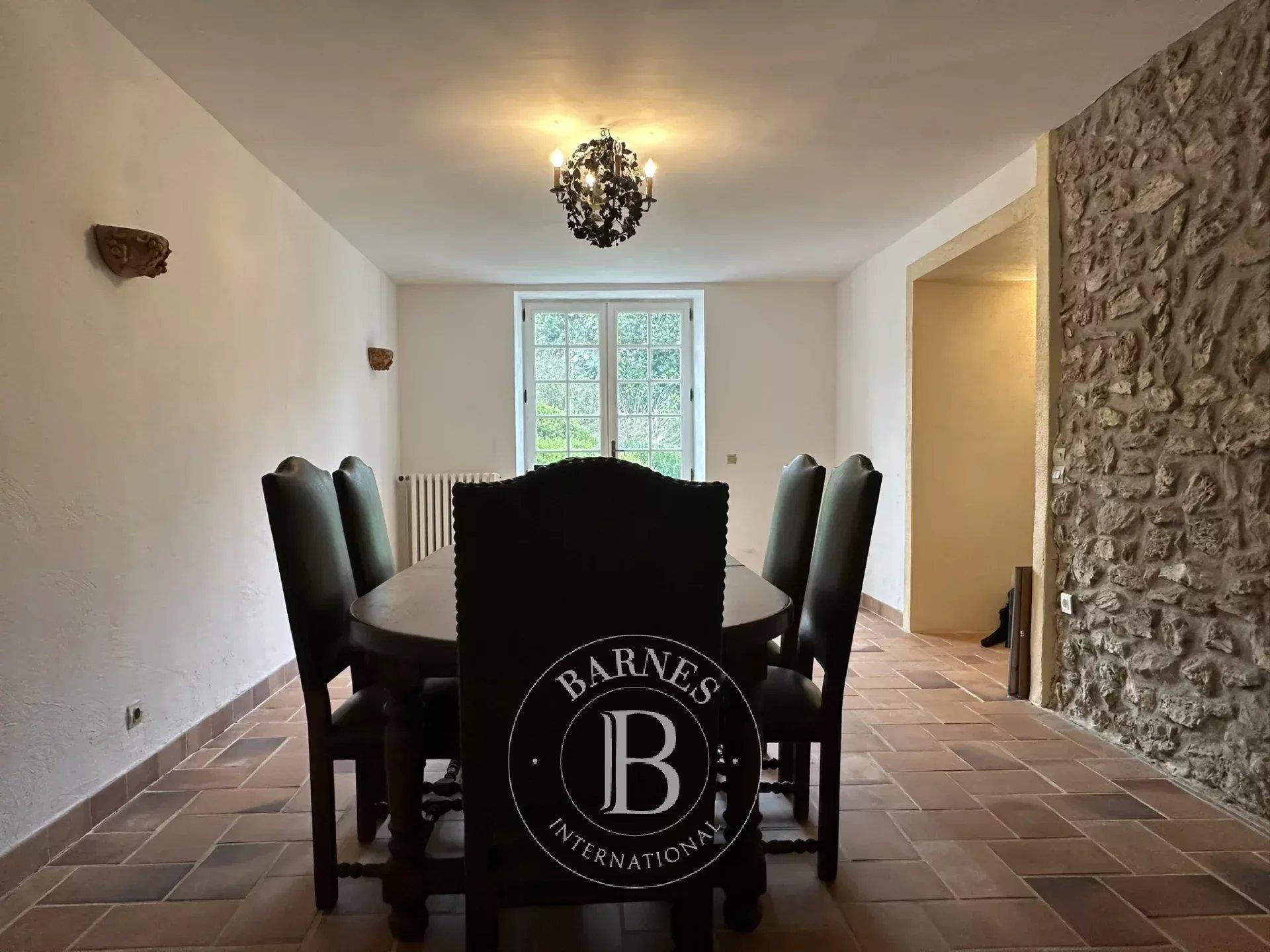 Maison à vendre, 215m², Roinville