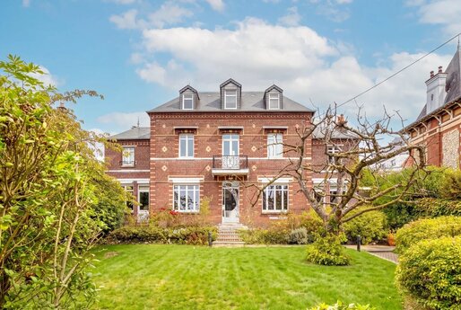 Maison 9 pièces 189 m² · à Mont-Saint-Aignan · 189 m² · 680 000 €