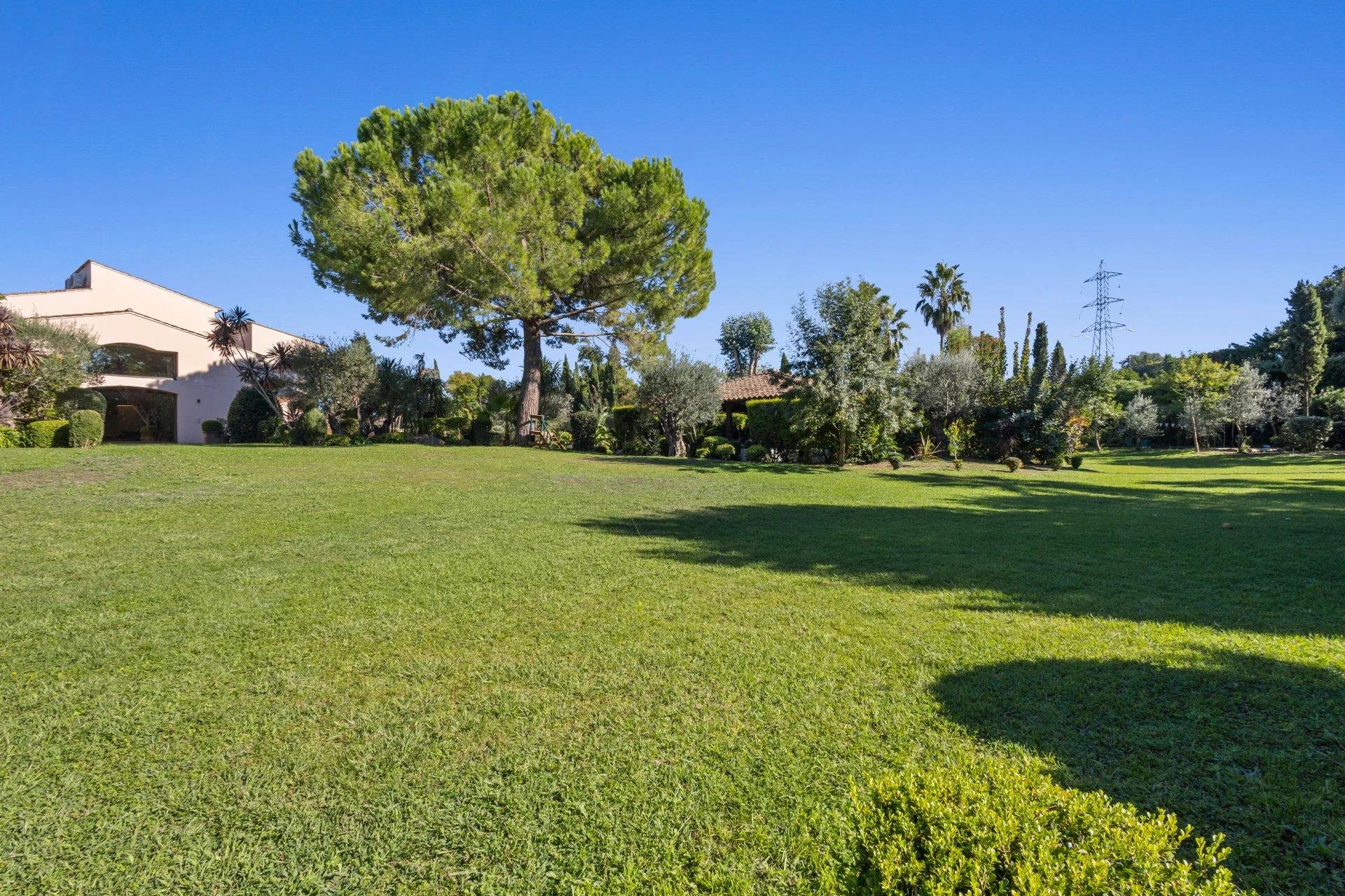 Maison à vendre, 530m², Mougins